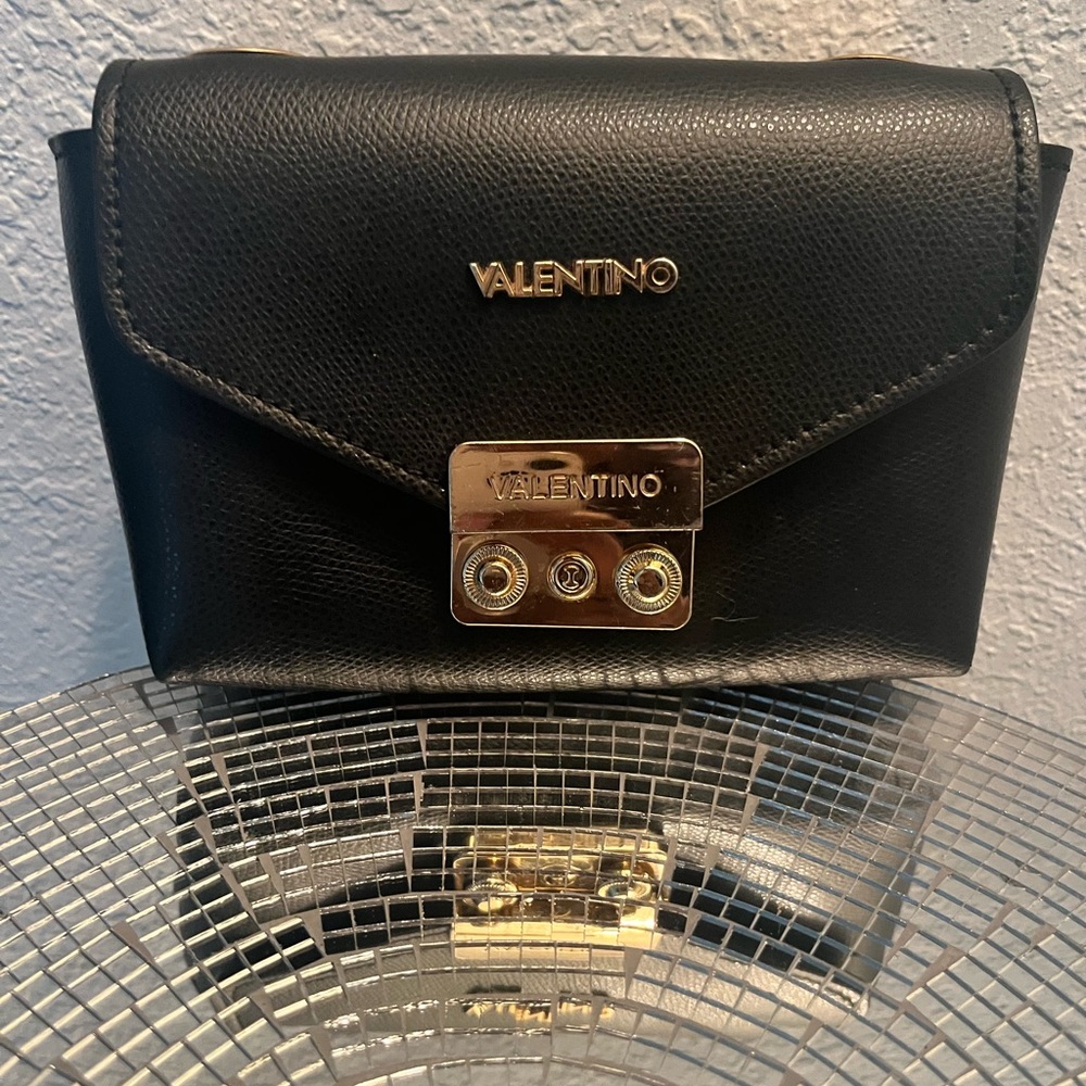 CUTE VALENTINO CROSSBODY BAG FOR SALE 🌸🌸🌸